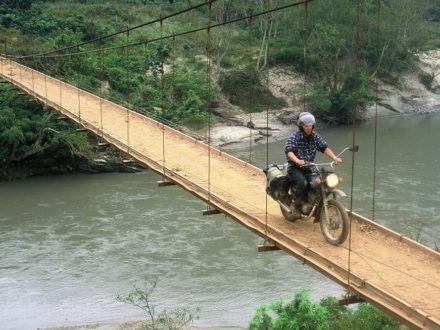 vietnam-motorbike-tour-to-sapa-in-rush