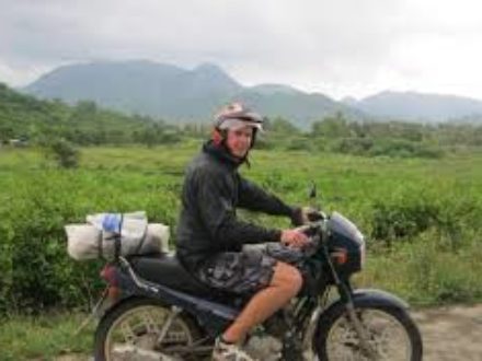 Hanoi motorbike tour to Duong Lam and Ba Vi