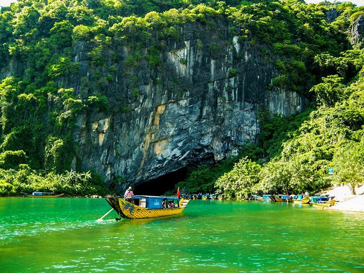 Hanoi Motorbike Tour to Hoi An, Da Nang on Ho Chi Minh Trail: Tan Ky motorbike tour to Phong Nha (Quang Binh) Hanoi Motorbike Tour to Hoi An, Da Nang on Ho Chi Minh Trail: Tan Ky motorbike tour to Phong Nha (Quang Binh)