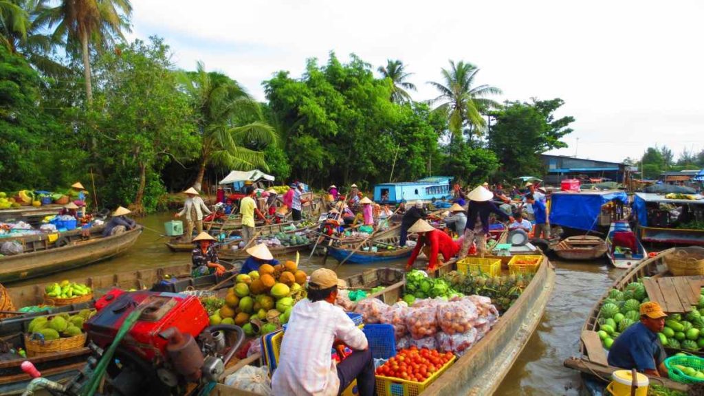 Vietnam Motorbike Tour to Cambodia via Mekong Delta, Angkor Wat, Phnom Penh Vietnam Motorbike Tour to Cambodia via Mekong Delta, Angkor Wat, Phnom Penh