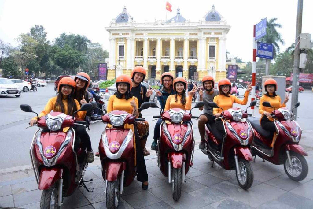 HANOI MOTORBIKE TOUR SHORT MOTORBIKE TOUR TO THE SUBURB OF HANOI FOR 1 DAY