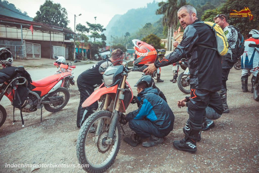 Vietnam Riding Motorbike Tips: Know Before You Ride Vietnam Riding Tips: Know Before You Ride