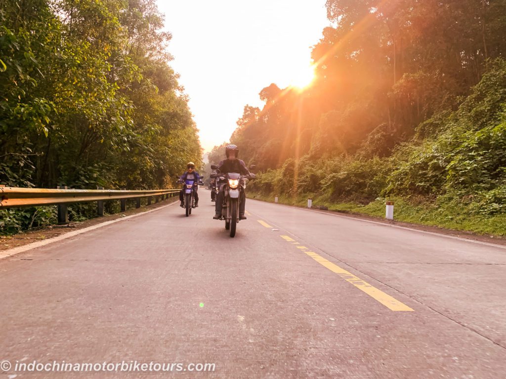 HOI AN LOOP MOTORCYCLE TOUR VIA CENTRAL HIGHLANDS WITH BEACH BREAKS Lak Lake motorbike tour to Buon Me Thuot 2 HOI AN LOOP MOTORCYCLE TOUR VIA CENTRAL HIGHLANDS WITH BEACH BREAKS