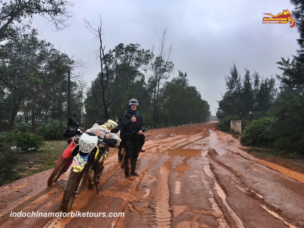 Lak Lake motorbike tour to Buon Me Thuot 6 HOI AN/DA NANG MOTORCYCLE TOUR ON HO CHI MINH TRAIL TO KON TUM - QUANG NGAI
