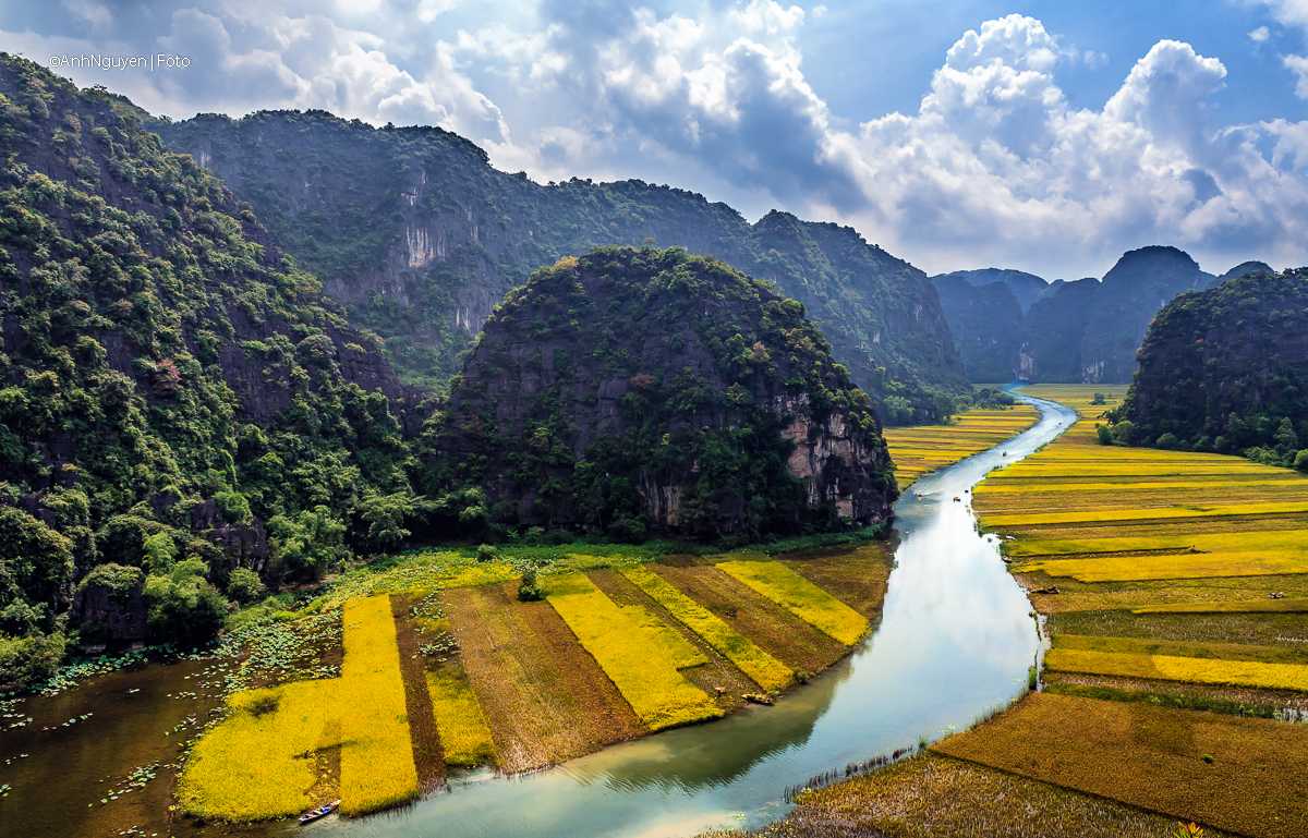Hanoi Motorcycle Tour to Hoa Lu and Tam Coc for 1 Day Hanoi Motorcycle Tour to Hoa Lu and Tam Coc for 1 Day