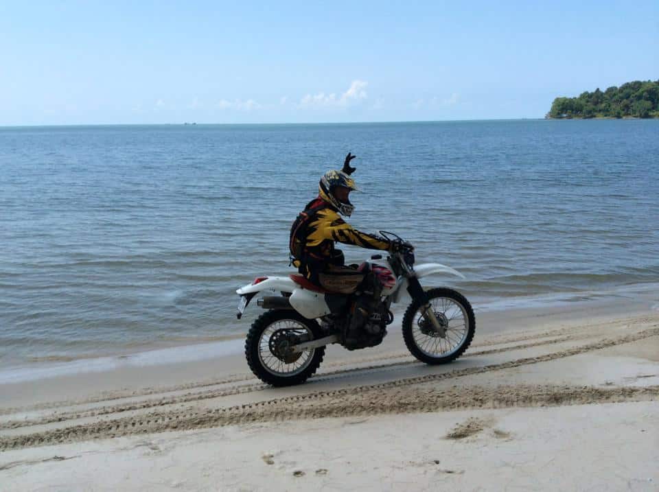 CAMBODIA MOTORBIKE TOUR TO THE COAST Cambodia motorbike tour