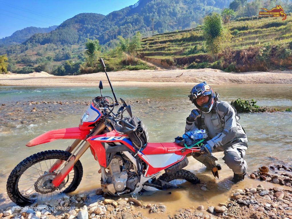 Vietnam Riding Motorbike Tips: Know Before You Ride Vietnam Riding Tips: Know Before You Ride