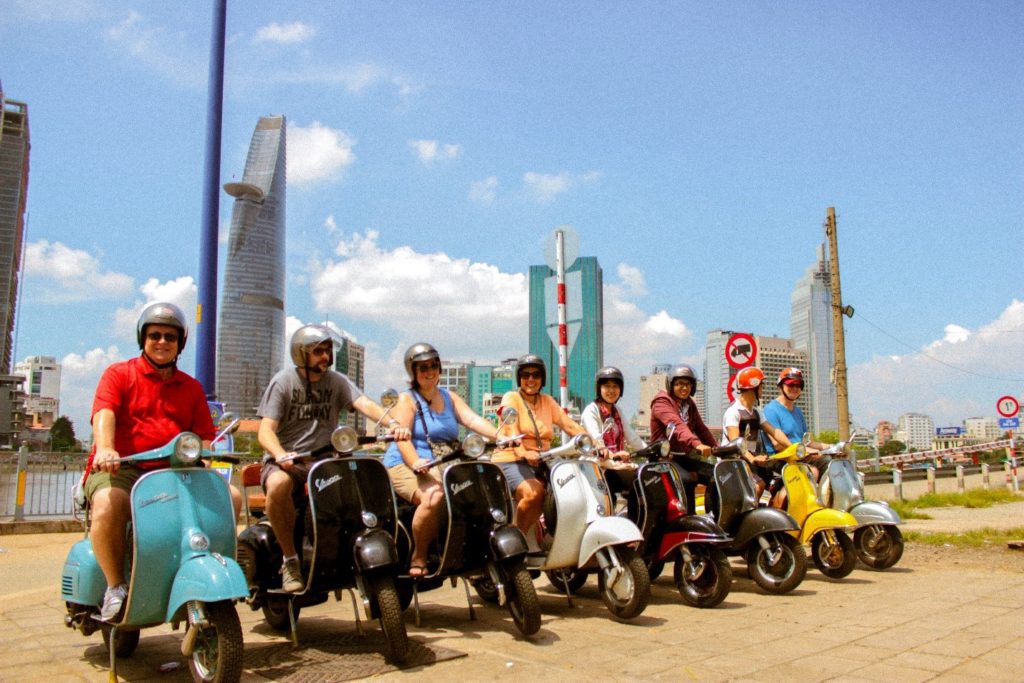 FULL-DAY SAIGON MOTORBIKE CITY TOUR FOR SIGHTSEEING Saigon Sightseeing Tour