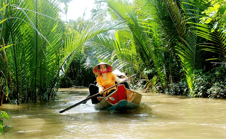 Vietnam Motorbike Tours to Mekong Delta & Da Lat, Bao Loc, Lam Dong: SAIGON MOTORCYCLE TOURS PASSING MY THO TO CAI BE Vietnam Motorbike Tours to Mekong Delta & Da Lat, Bao Loc, Lam Dong: SAIGON MOTORCYCLE TOURS PASSING MY THO TO CAI BE