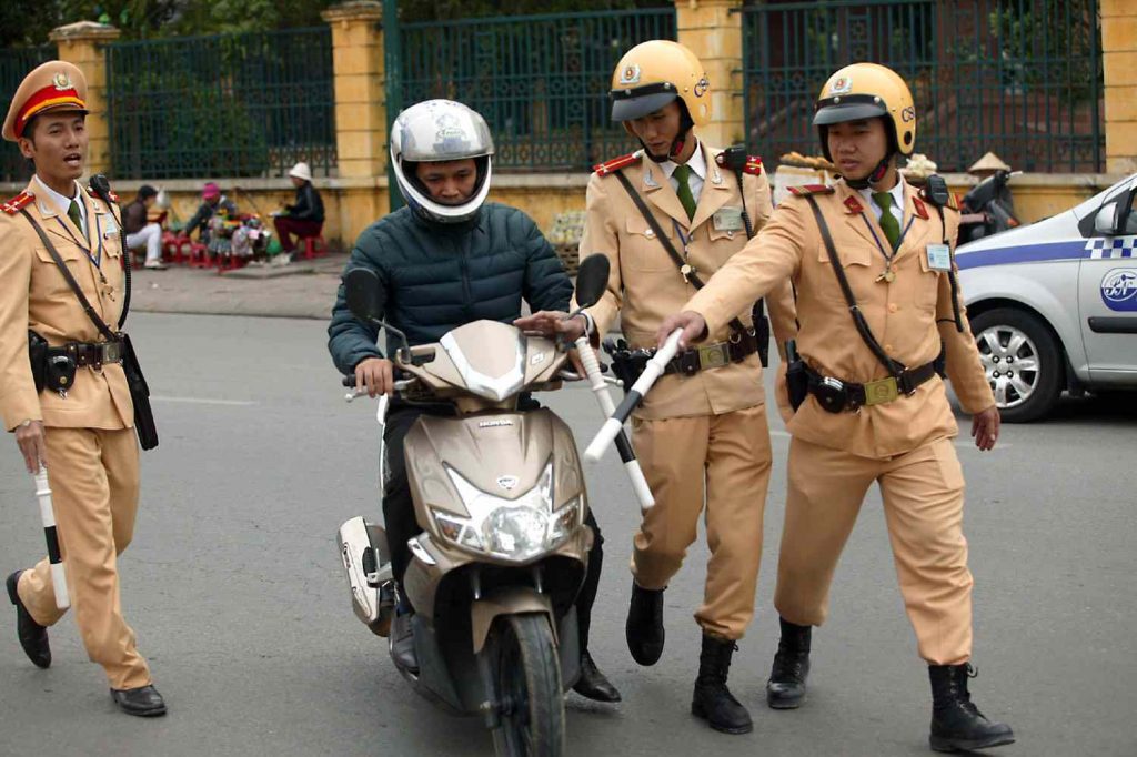What should you do if the police in Vietnam stop What should you do if the police in Vietnam stop