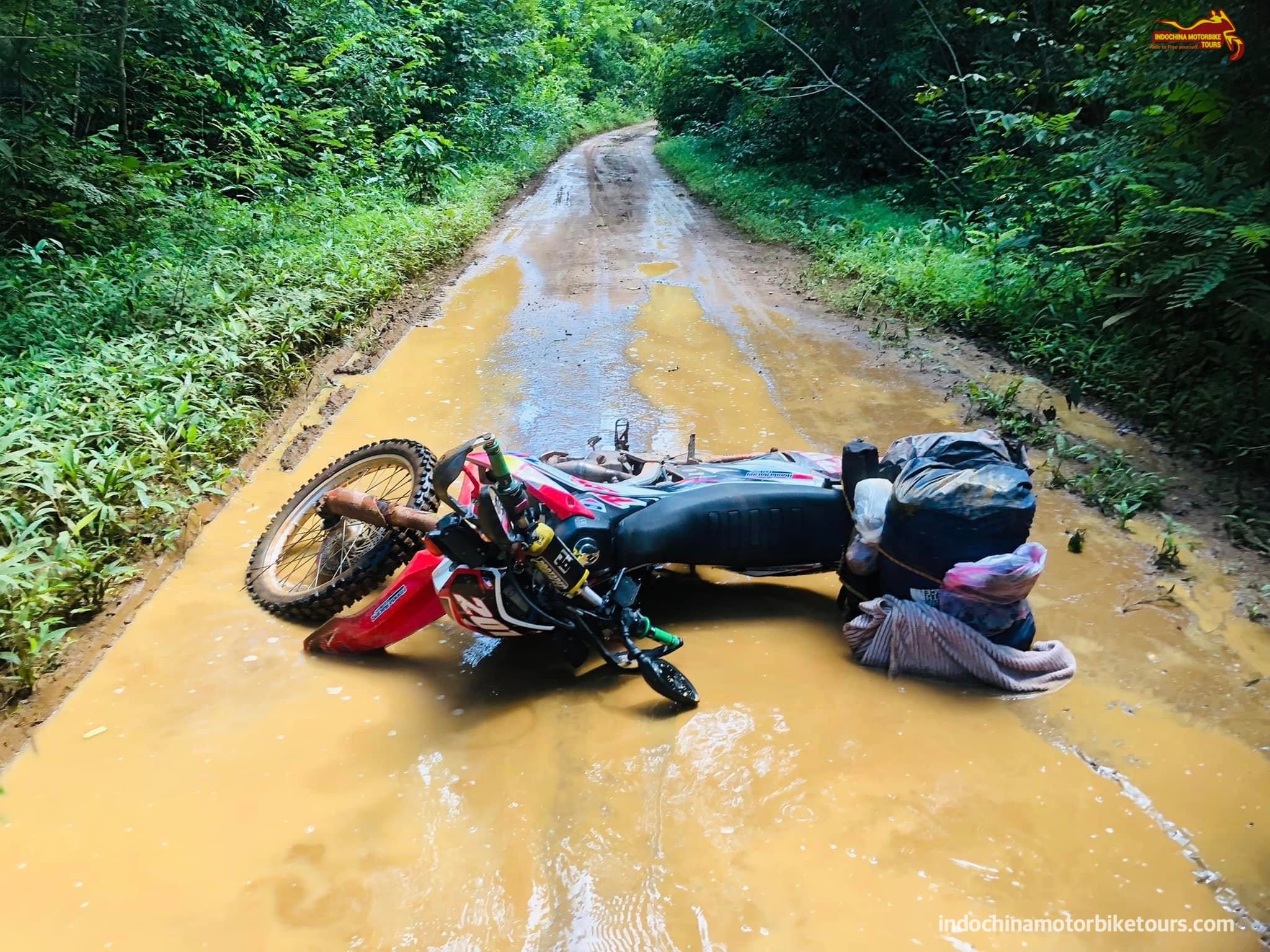 NORTHERN LAOS OFFROAD MOTORBIKE TOUR Laos Off road Dirt Bike Tour from Luang Prabang 4 NORTHERN LAOS OFFROAD MOTORBIKE TOUR