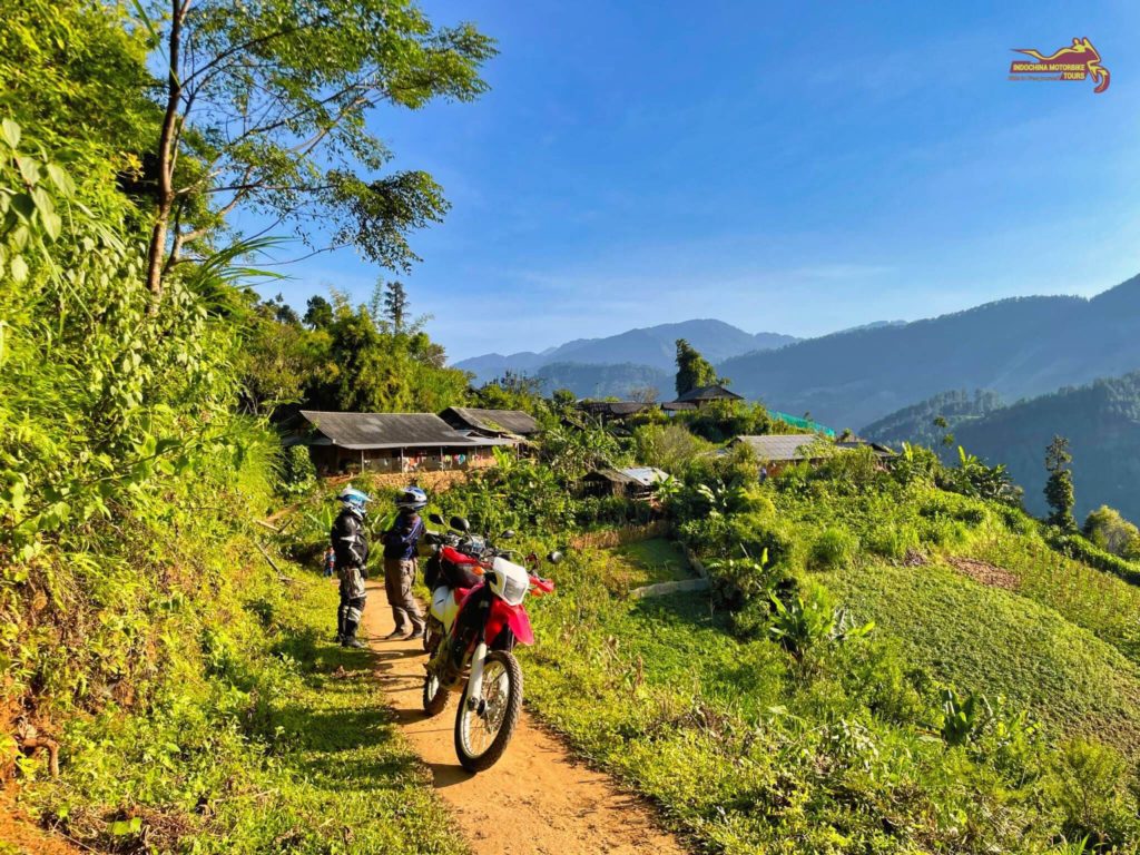 Phu Yen (Son La) Motorcycle Tours to Mai Chau Phu Yen (Son La) Motorcycle Tours to Mai Chau