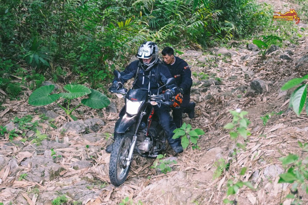 VIETNAM MOTORBIKE TOUR FROM HANOI TO MAI CHAU Top Notch Vietnam North West Offroad Motorcycle Tour to Mai Chau 3 VIETNAM MOTORBIKE TOUR FROM HANOI TO MAI CHAU
