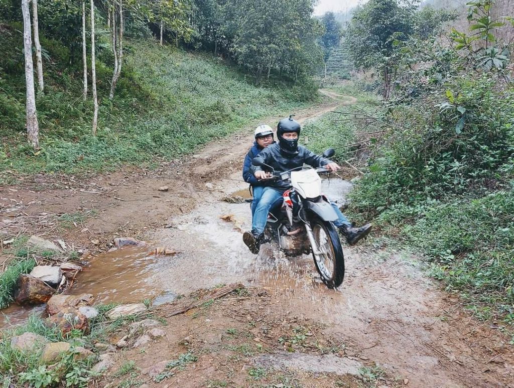 10 REASONS WHY YOU SHOULD TAKE A MOTORBIKE TOUR IN VIETNAM, LAOS, CAMBODIA 10 REASONS WHY YOU SHOULD TAKE A MOTORBIKE TOUR IN VIETNAM, LAOS, CAMBODIA