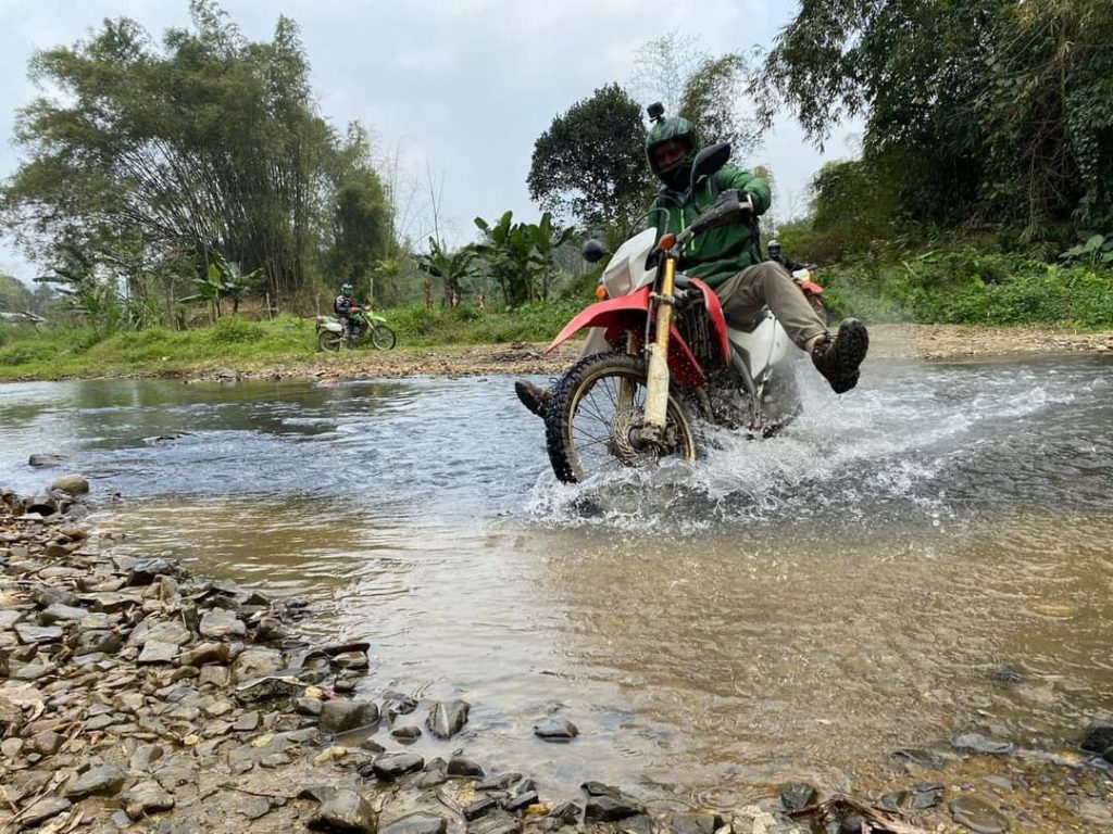Kratie Motorbike Tour to Kampong Thom Kratie Motorbike Tour to Kampong Thom