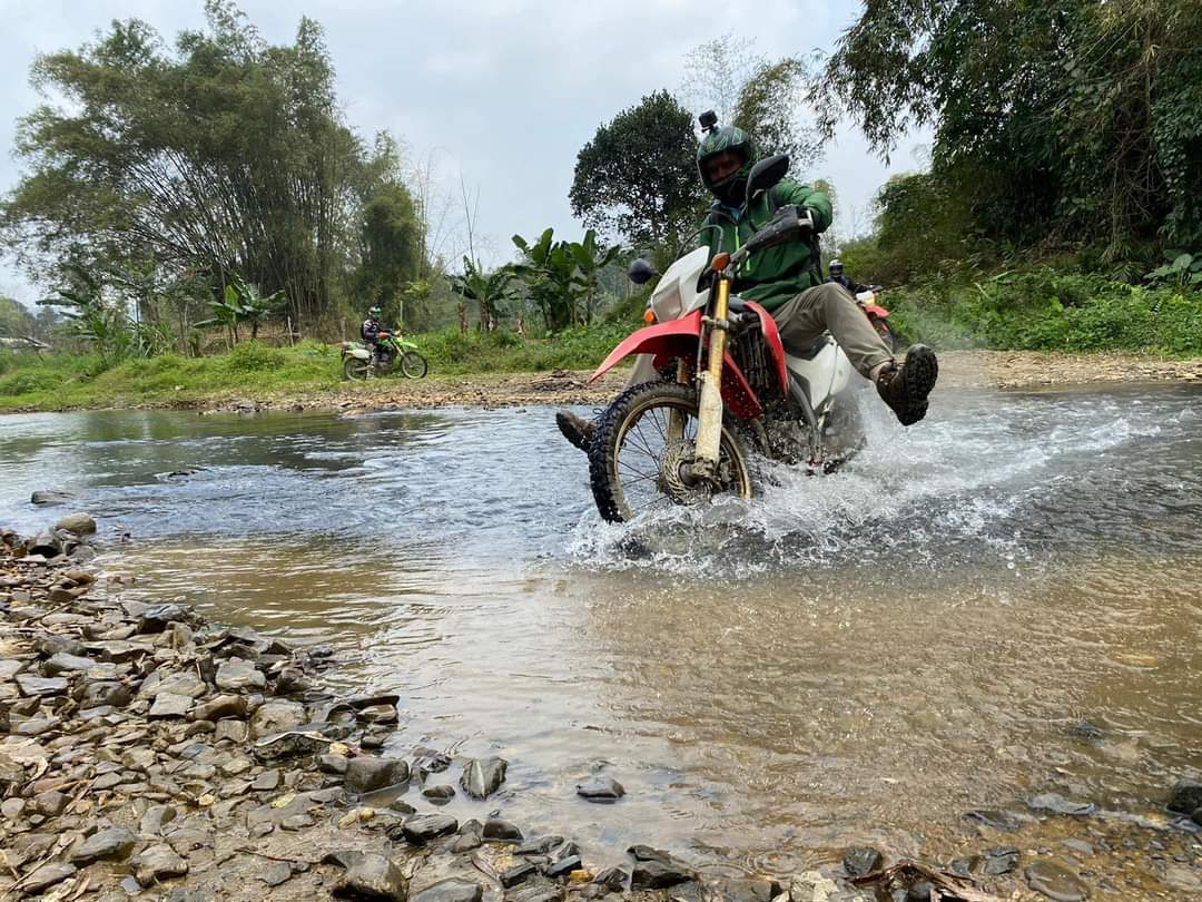 BEST EVER SAPA MOTORBIKE TOUR TO HA GIANG - 5 Days Sapa Motorbike Tour to Ha Giang via Hoang Su Phi, Ta Phin, Dong Van