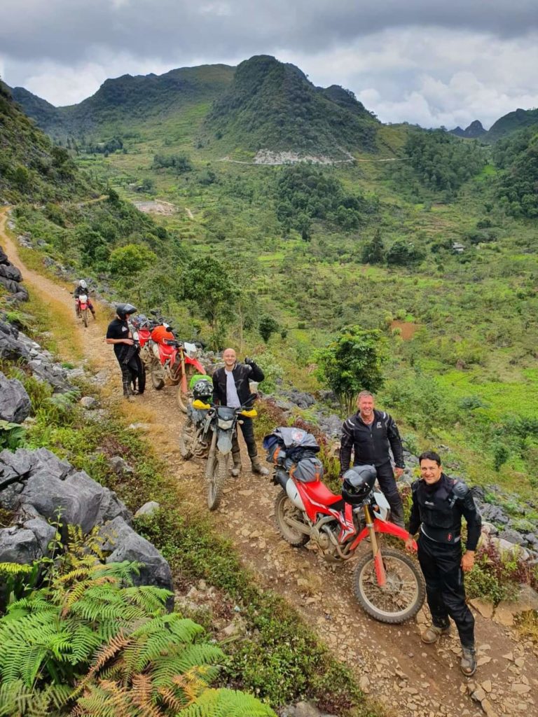 CAPTIVATING HA GIANG MOTORBIKE TOUR FROM HANOI – 2 DAYS Ha Giang Motorbike Tour from Hanoi