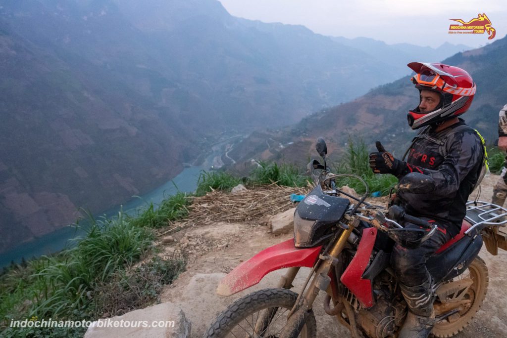HAIR-RAISING HA GIANG LOOP MOTORBIKE TOUR VIA DU GIA – 3 DAYS ha giang loop motorbike tour to dong van 5 HAIR-RAISING HA GIANG LOOP MOTORBIKE TOUR VIA DU GIA – 3 DAYS
