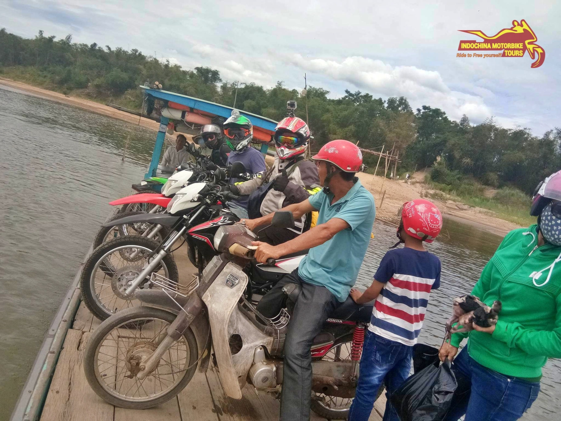 SAIGON MOTORCYCLE TOUR via My Tho to Can Tho SAIGON MOTORCYCLE TOUR via My Tho to Can Tho