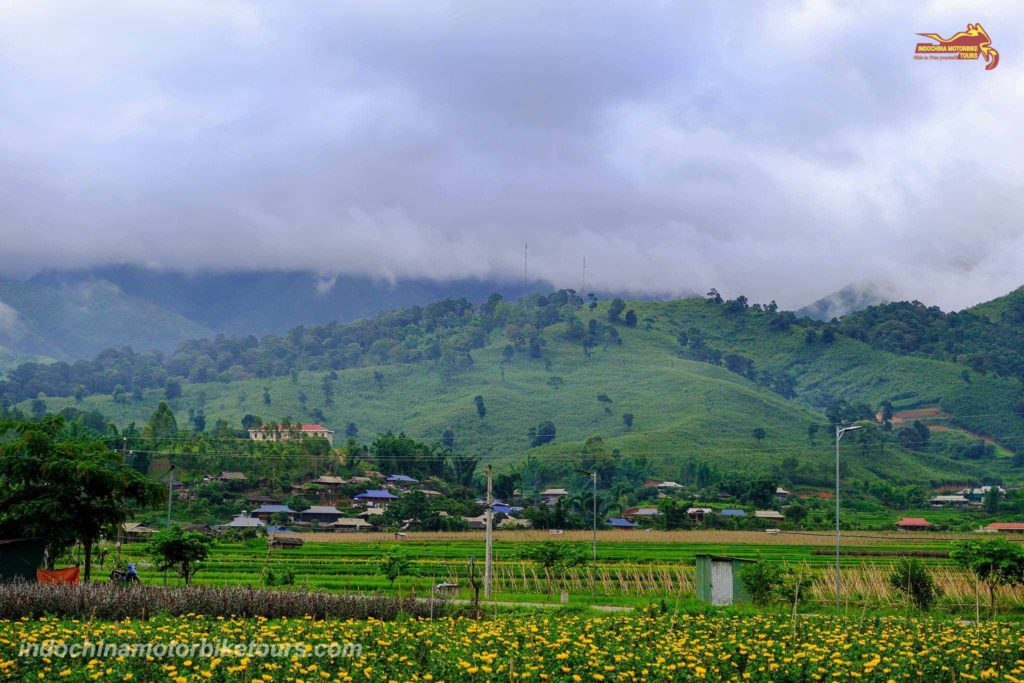 Vietnam Dirt Bike Tour to Ta Xua, Ngoc Chien, Moc Chau 4-Day Vietnam Dirt Bike Tour to Ta Xua, Ngoc Chien, Moc Chau 4-Day