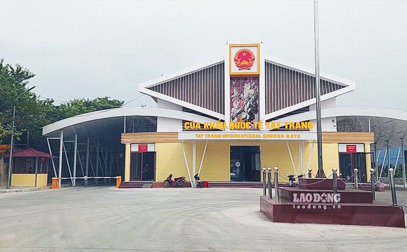 Vietnam Motorbike Tour to Laos - All you should know before you go? Cua Khau Quoc Te Tay Vietnam Motorbike Tour to Laos - All you should know before you go?