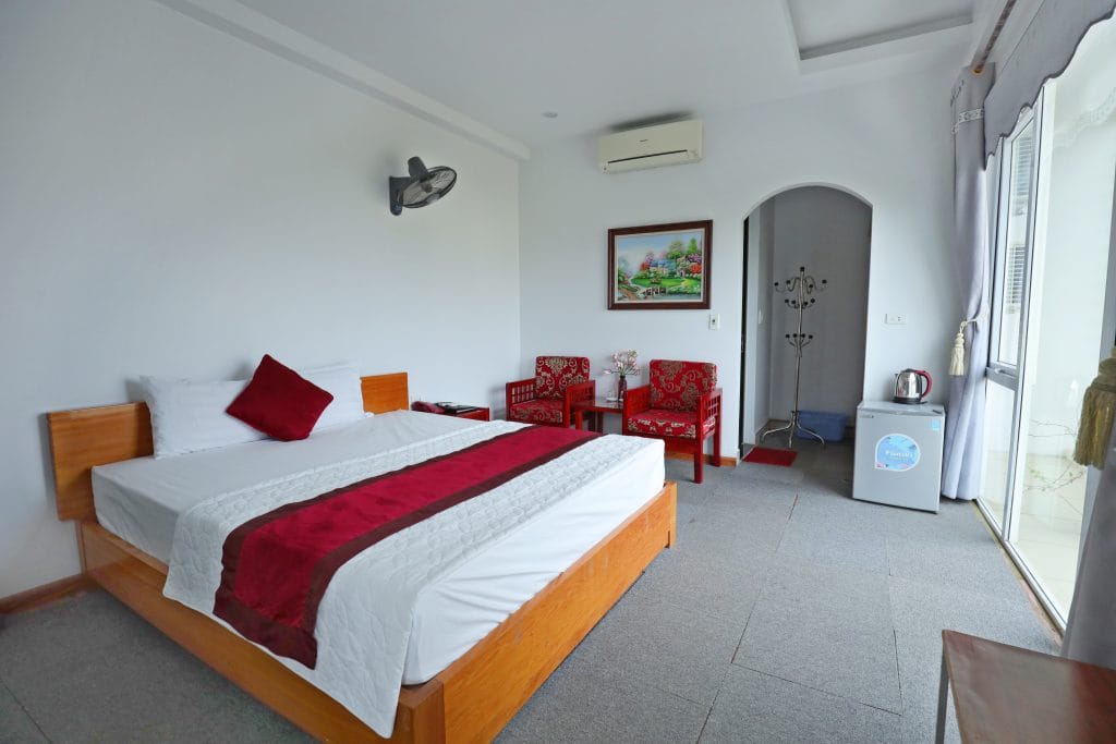 Accommodations in the Northern Vietnam - All you need to know about Hong long hotel phu yen son la 1 Accommodations in the Northern Vietnam - All you need to know about