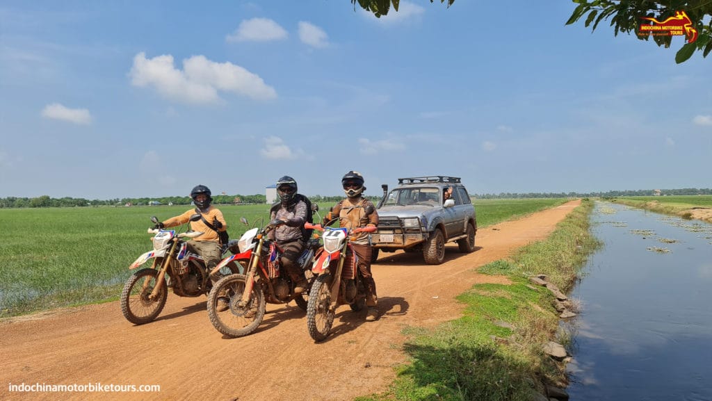 How to Choose the Best Cambodia Motorcycle Tour Package vietnam motorbike tour to cambodia 2 2 How to Choose the Best Cambodia Motorcycle Tour Package