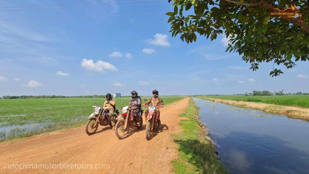 Incredible Cambodia Off-road Motorcycle Tour from Phnom Penh to Koh Kong & Sihanoukville Cambodia Dirt Bike Tour to Kampong Chhnang, Battambang, Koh Kong, Pailin