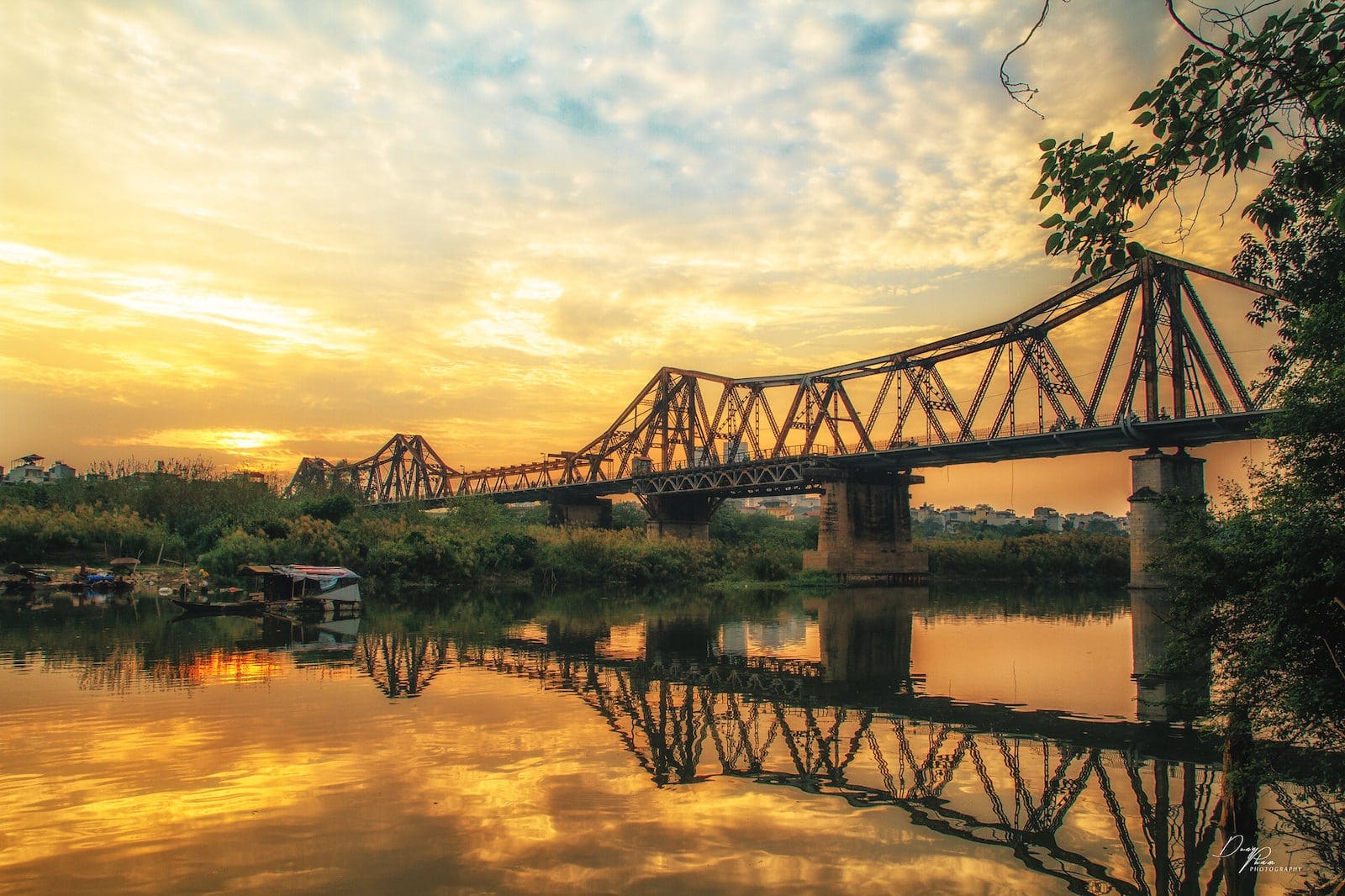 Where Are the Best Places to Visit on a Hanoi Motorbike Tour? Long Bien Bridge Where Are the Best Places to Visit on a Hanoi Motorbike Tour?